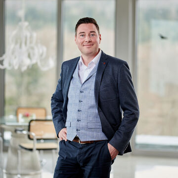 Bernd M. Scheffold (Geschäftsführer (CEO))